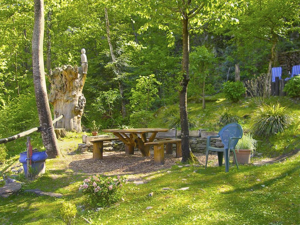 Baracca Backpacker Vandrarhem Aurigeno Exteriör bild